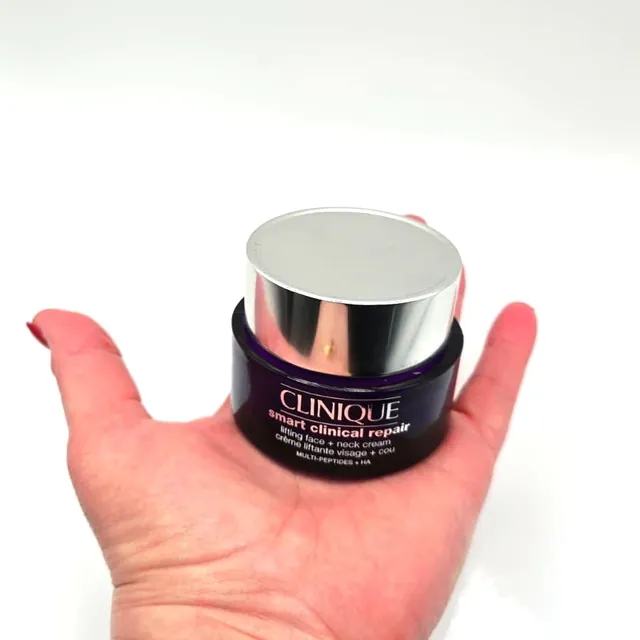 Clinique Smart Clinical Repair Lifting Face + Neck Cream in Angie's hand
